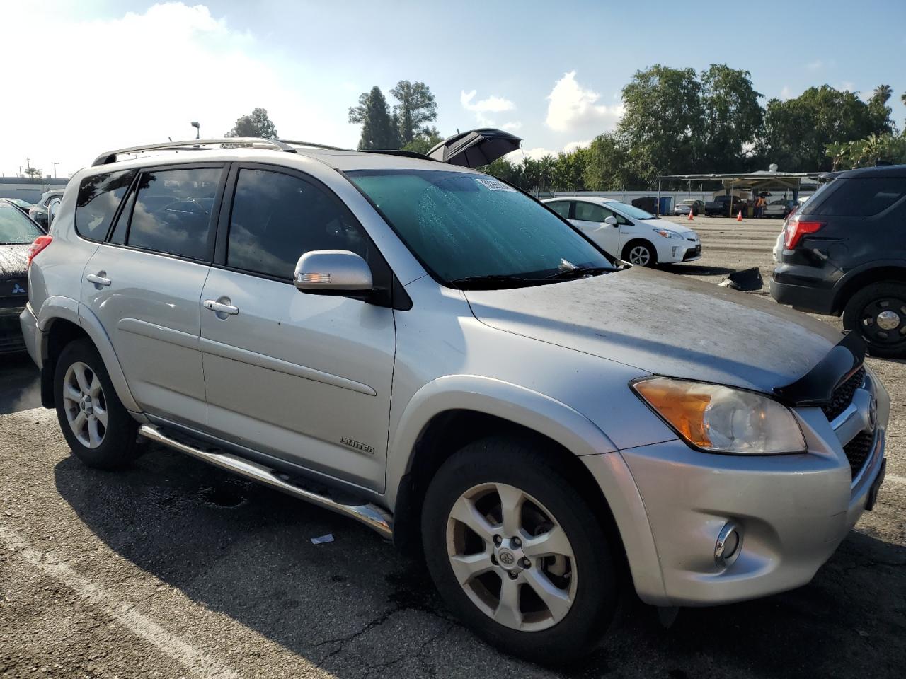 Photo 3 VIN: 2T3YK4DV5BW012797 - TOYOTA RAV 4 