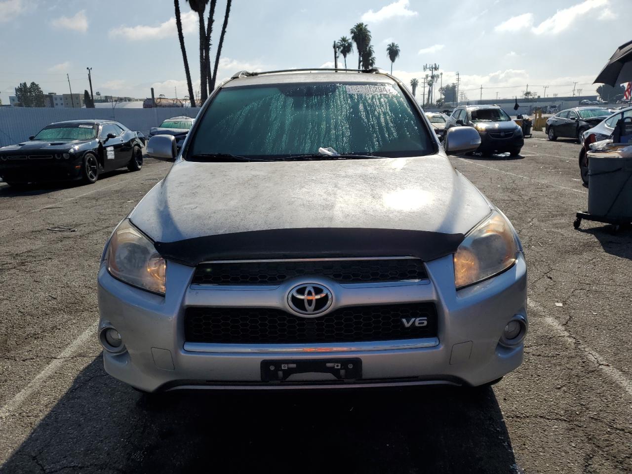 Photo 4 VIN: 2T3YK4DV5BW012797 - TOYOTA RAV 4 