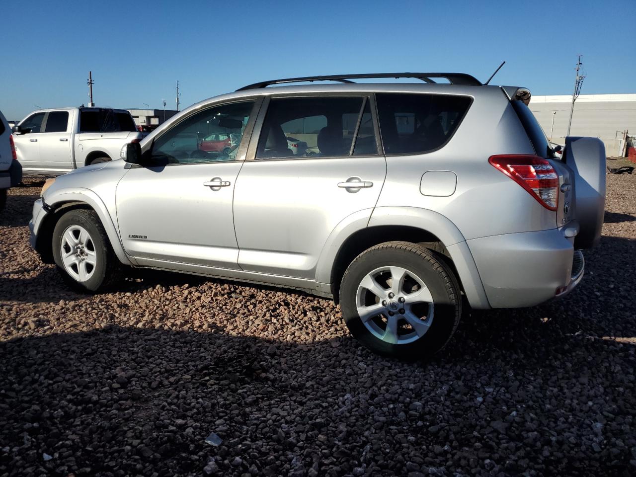 Photo 1 VIN: 2T3YK4DVXBW009684 - TOYOTA RAV 4 