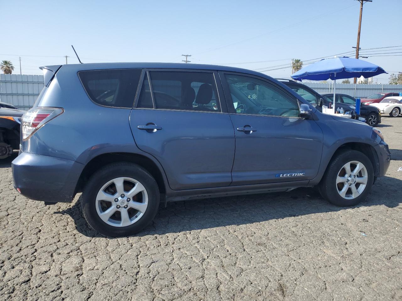 Photo 2 VIN: 2T3YL4DV7EW003195 - TOYOTA RAV 4 