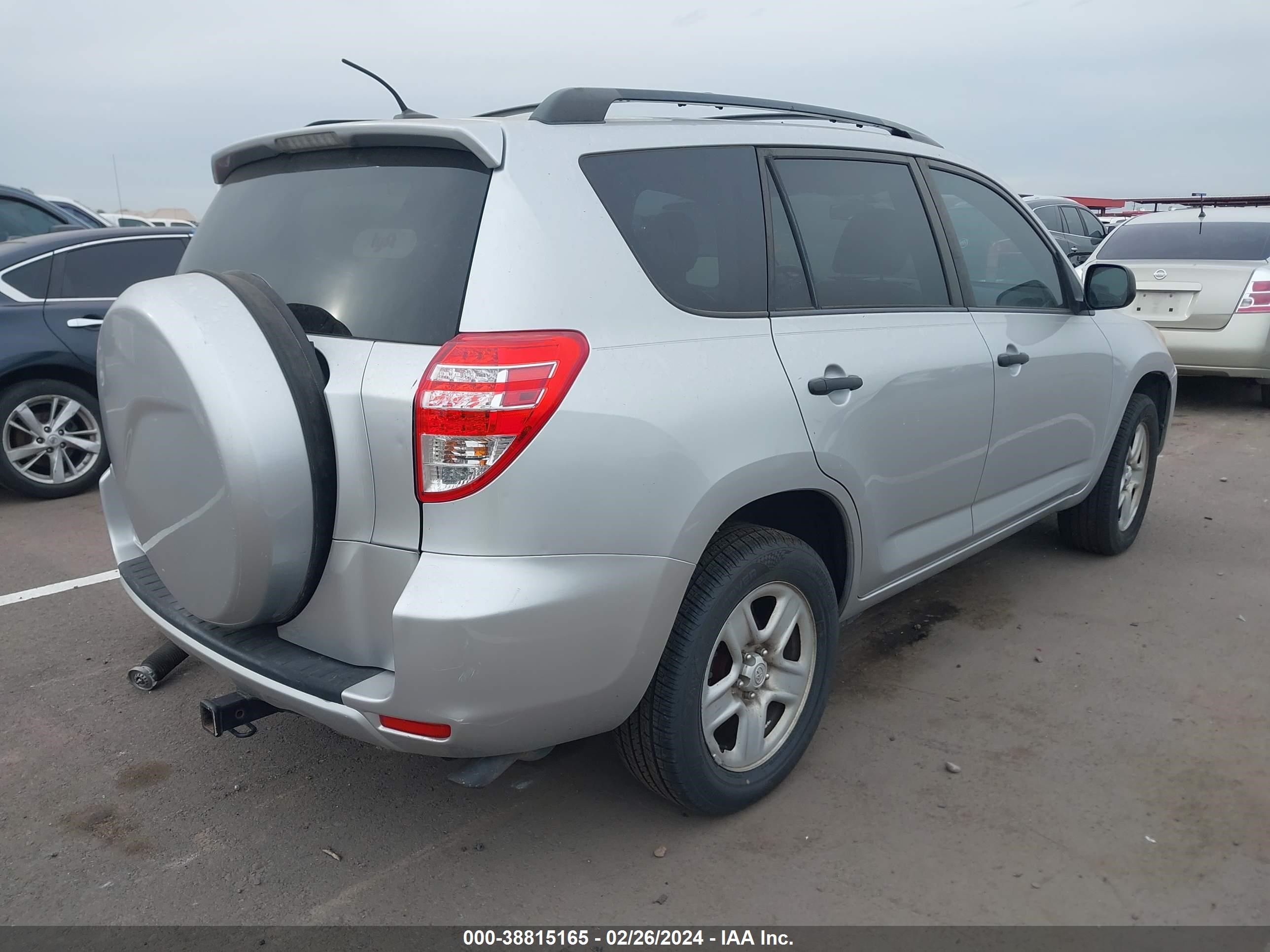 Photo 3 VIN: 2T3ZF33V09W015749 - TOYOTA RAV 4 