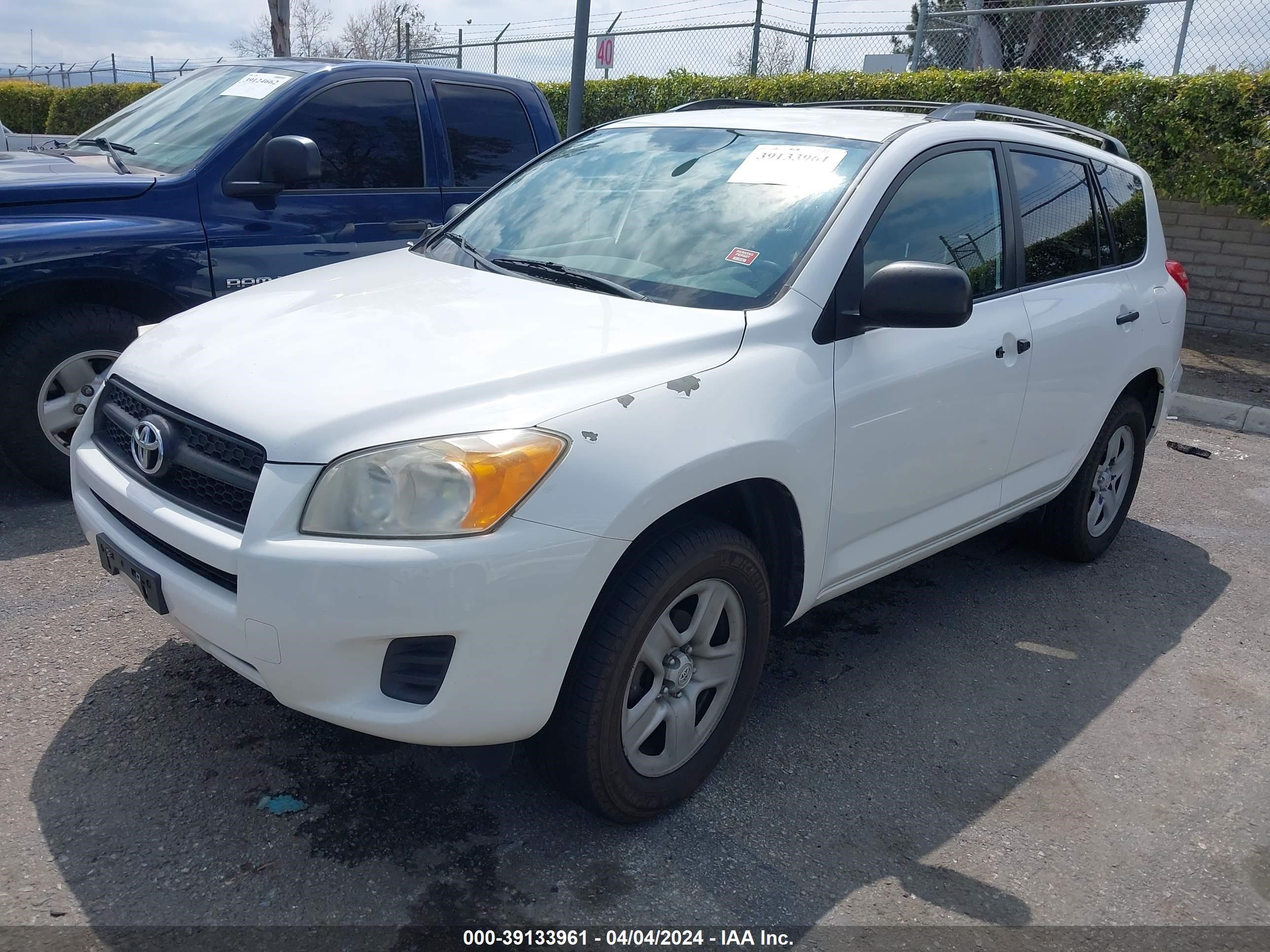 Photo 1 VIN: 2T3ZF33V69W006120 - TOYOTA RAV 4 