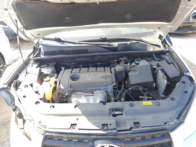 Photo 6 VIN: 2T3ZF4DV2AW051838 - TOYOTA RAV4 