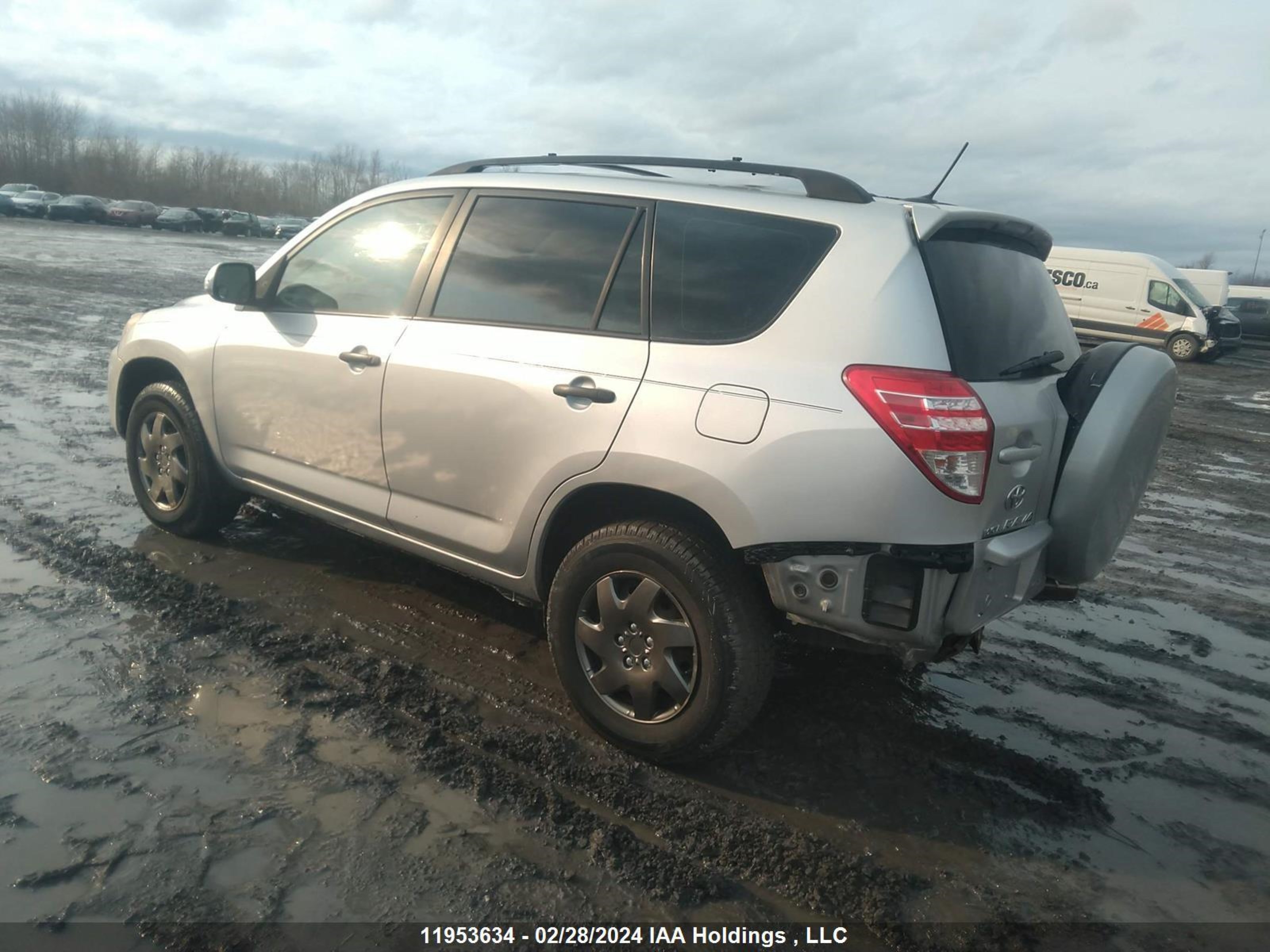 Photo 2 VIN: 2T3ZF4DV3AW051329 - TOYOTA RAV 4 