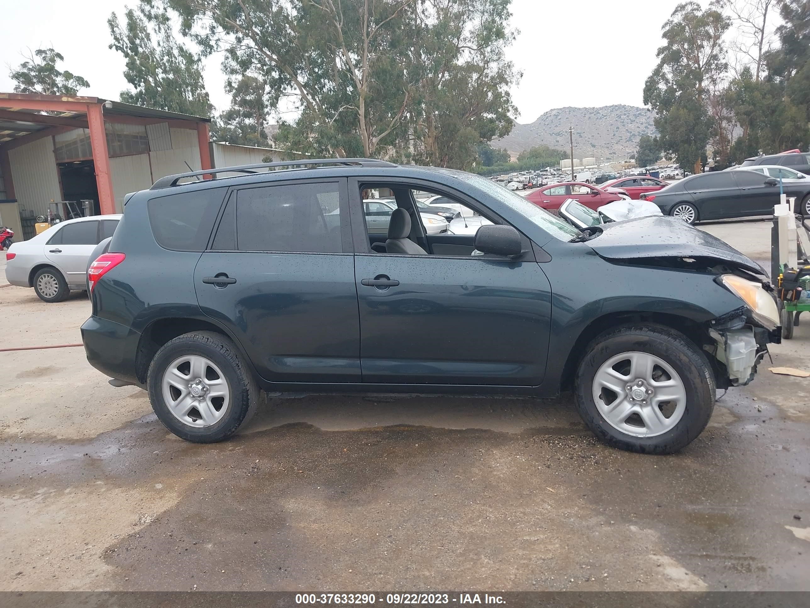 Photo 11 VIN: 2T3ZF4DV4CW147389 - TOYOTA RAV 4 