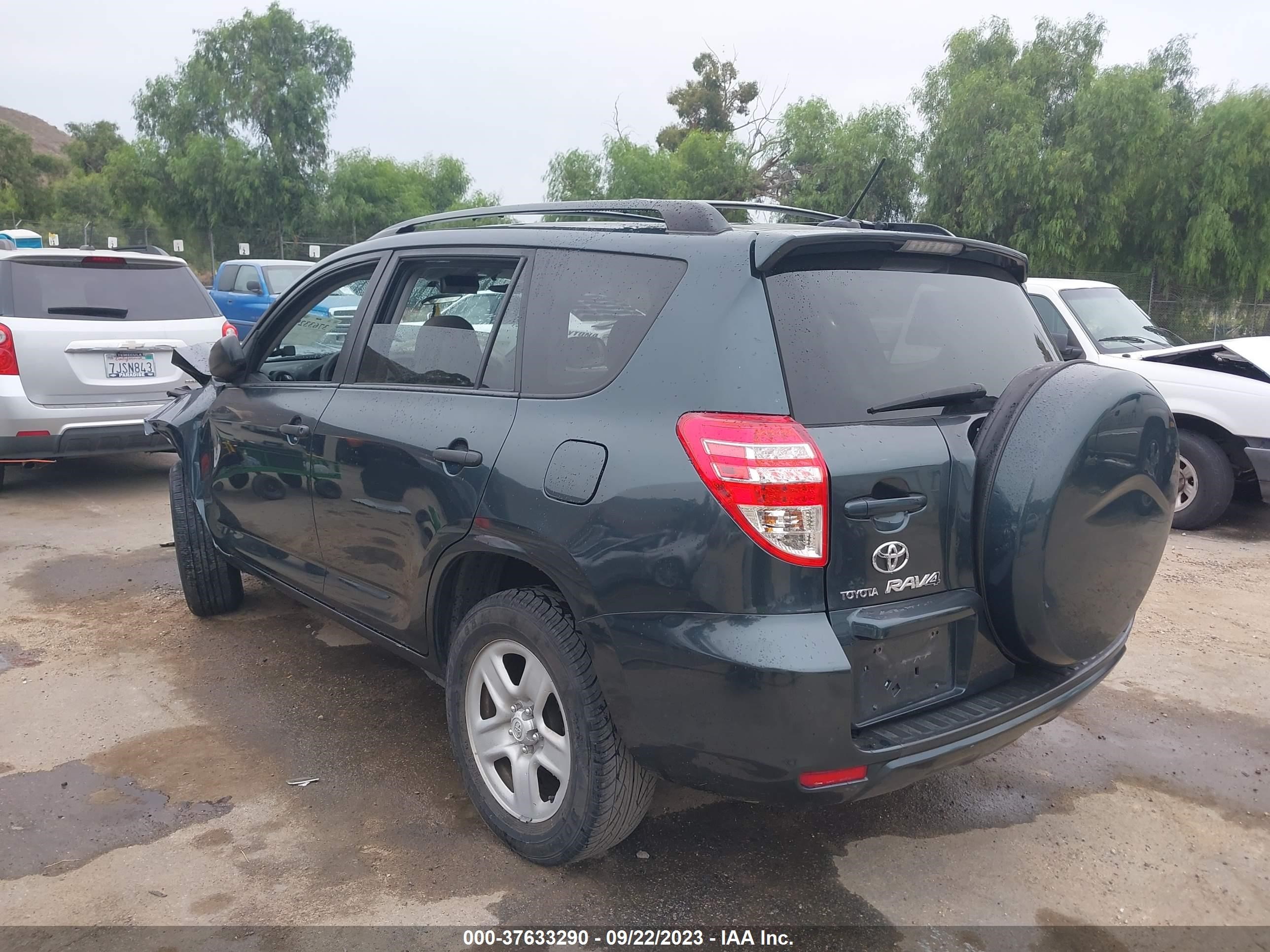 Photo 2 VIN: 2T3ZF4DV4CW147389 - TOYOTA RAV 4 