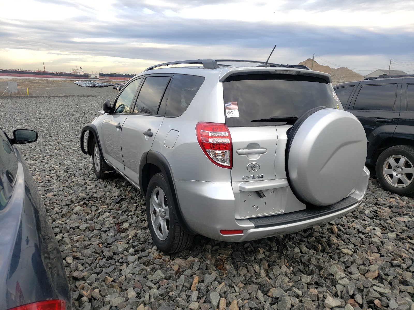 Photo 2 VIN: 2T3ZF4DV5BW064908 - TOYOTA RAV4 