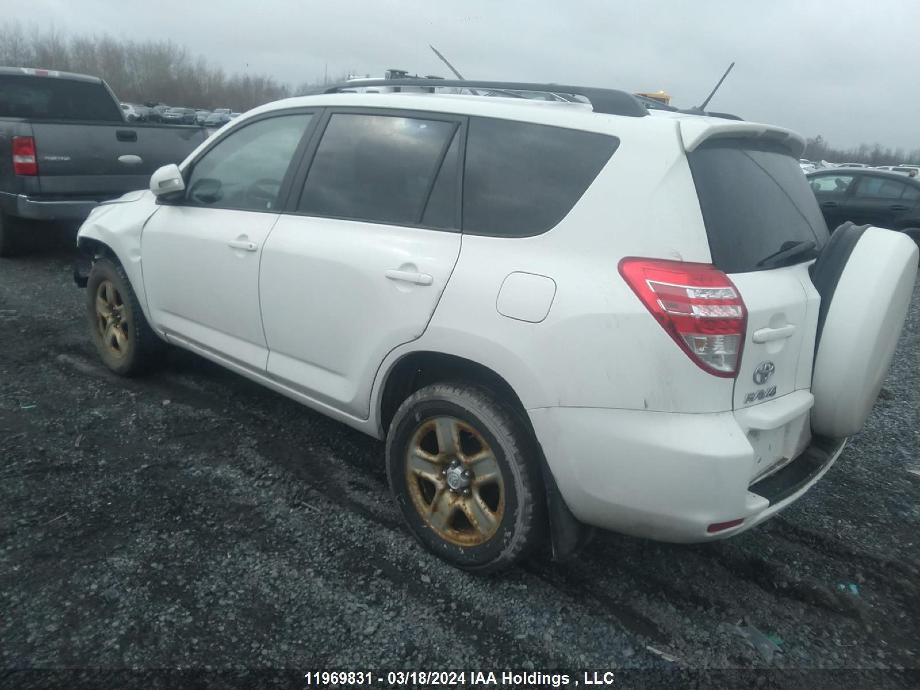 Photo 2 VIN: 2T3ZF4DV6BW089798 - TOYOTA RAV 4 