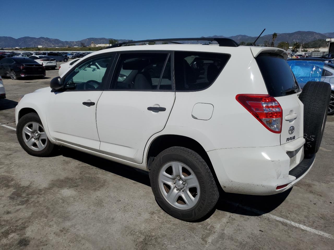 Photo 1 VIN: 2T3ZF4DV6CW132960 - TOYOTA RAV 4 