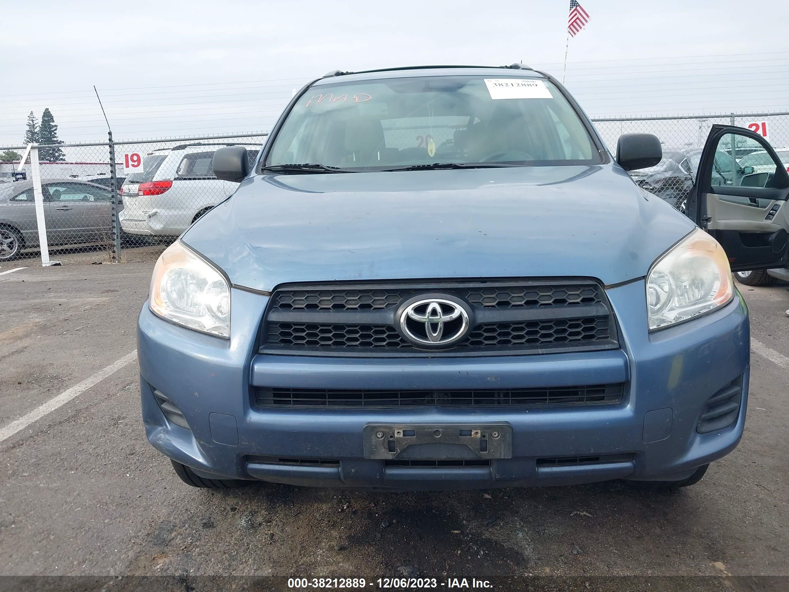 Photo 5 VIN: 2T3ZF4DV7BW056180 - TOYOTA RAV 4 