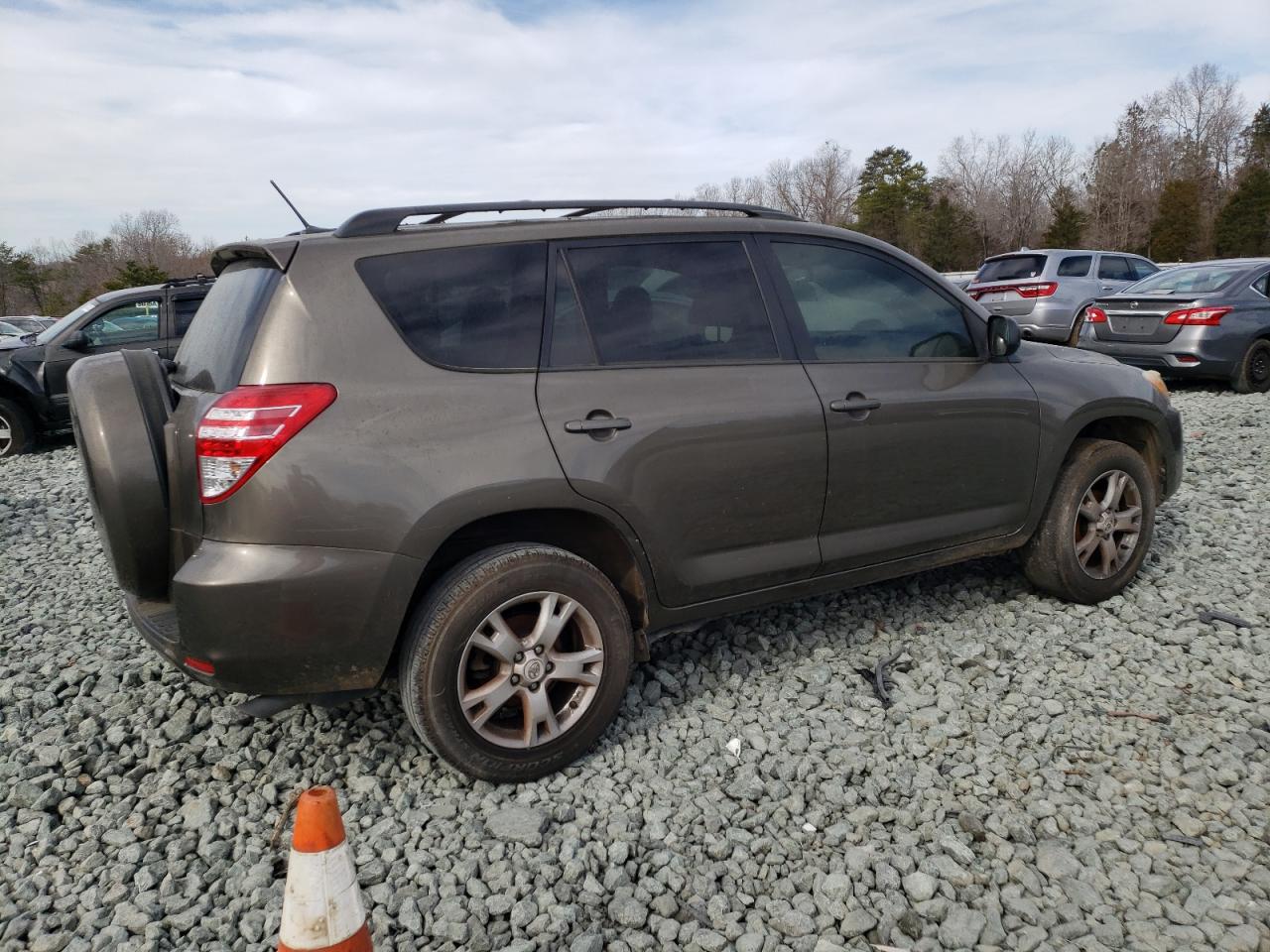 Photo 2 VIN: 2T3ZF4DV9CW137652 - TOYOTA RAV 4 