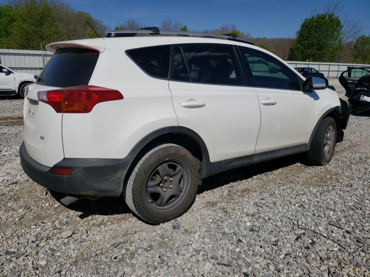 Photo 2 VIN: 2T3ZFREV0FW205756 - TOYOTA RAV 4 