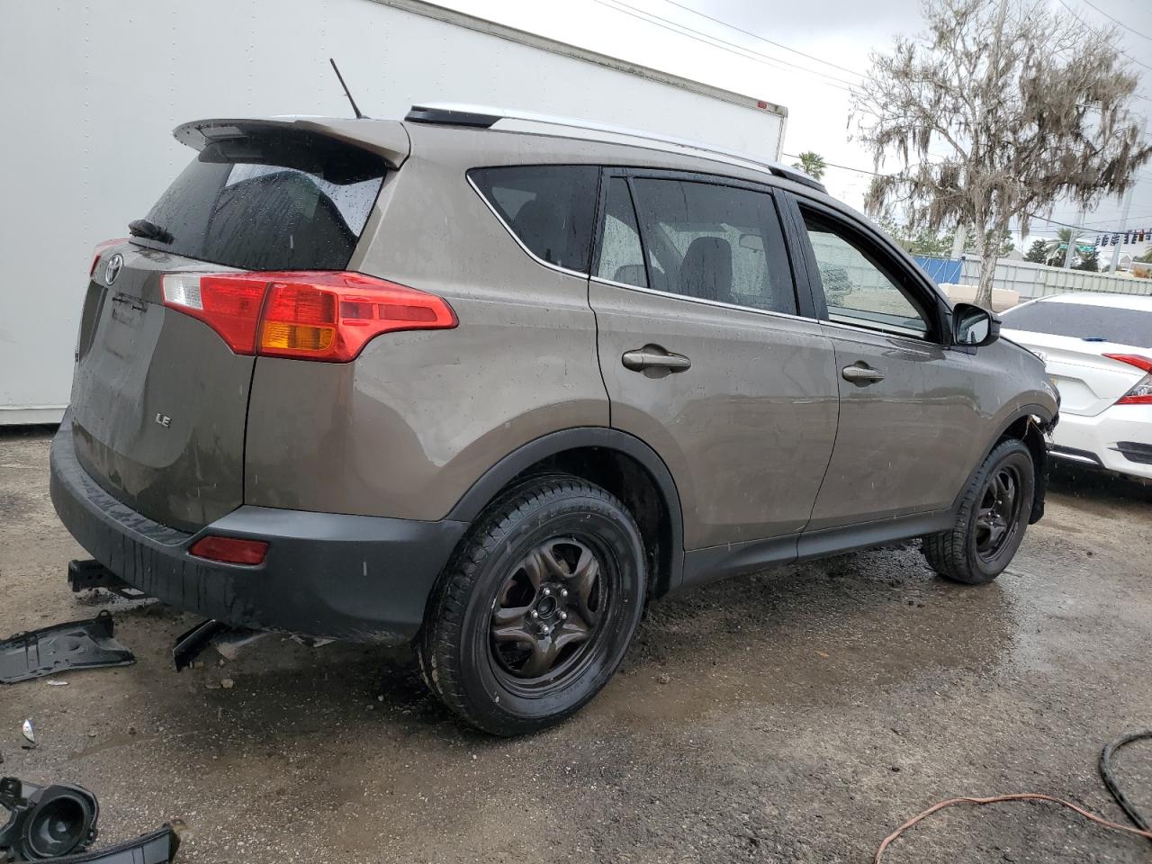 Photo 2 VIN: 2T3ZFREV0FW207877 - TOYOTA RAV 4 