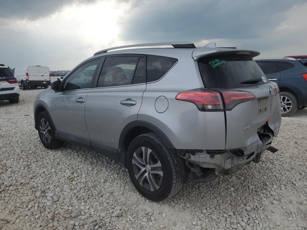 Photo 1 VIN: 2T3ZFREV0JW465888 - TOYOTA RAV 4 