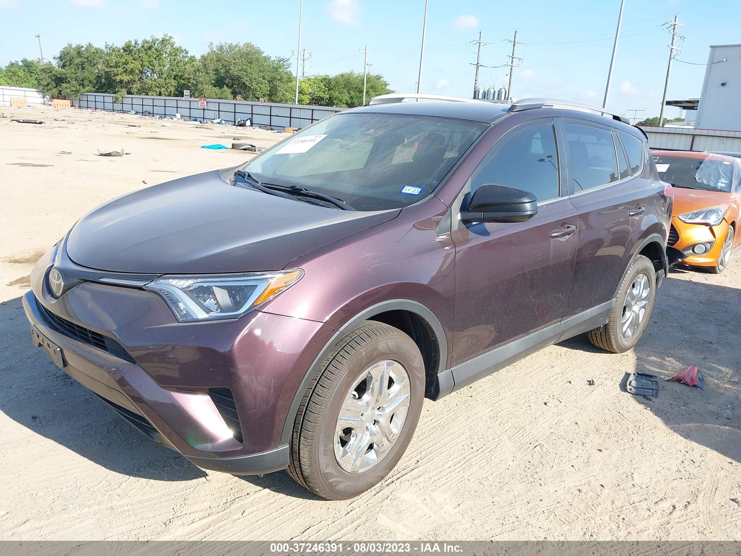 Photo 1 VIN: 2T3ZFREV0JW505094 - TOYOTA RAV 4 