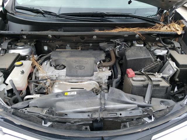 Photo 6 VIN: 2T3ZFREV0JW517617 - TOYOTA RAV4 LE 