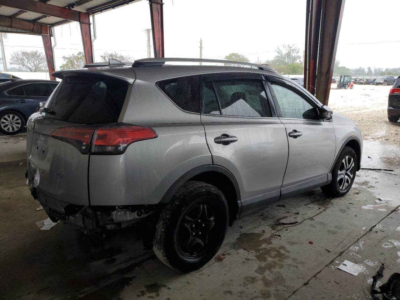 Photo 2 VIN: 2T3ZFREV1GW311148 - TOYOTA RAV 4 