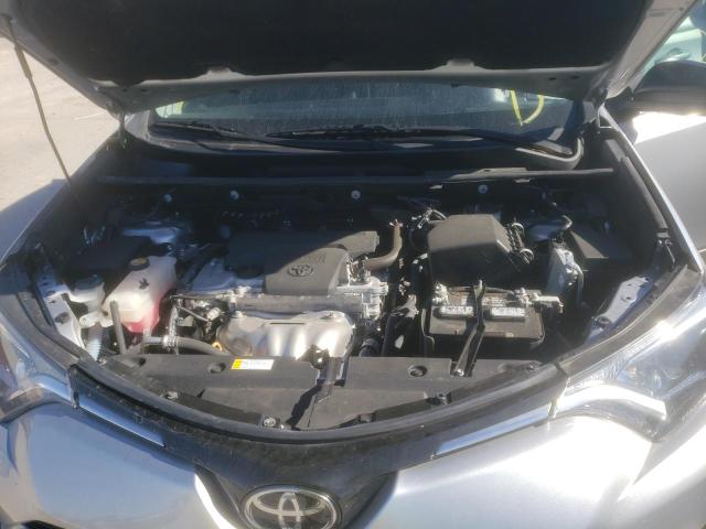 Photo 6 VIN: 2T3ZFREV1HW327531 - TOYOTA RAV4 LE 