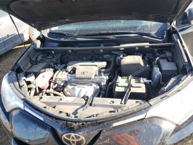 Photo 6 VIN: 2T3ZFREV1JW429014 - TOYOTA RAV4 LE 