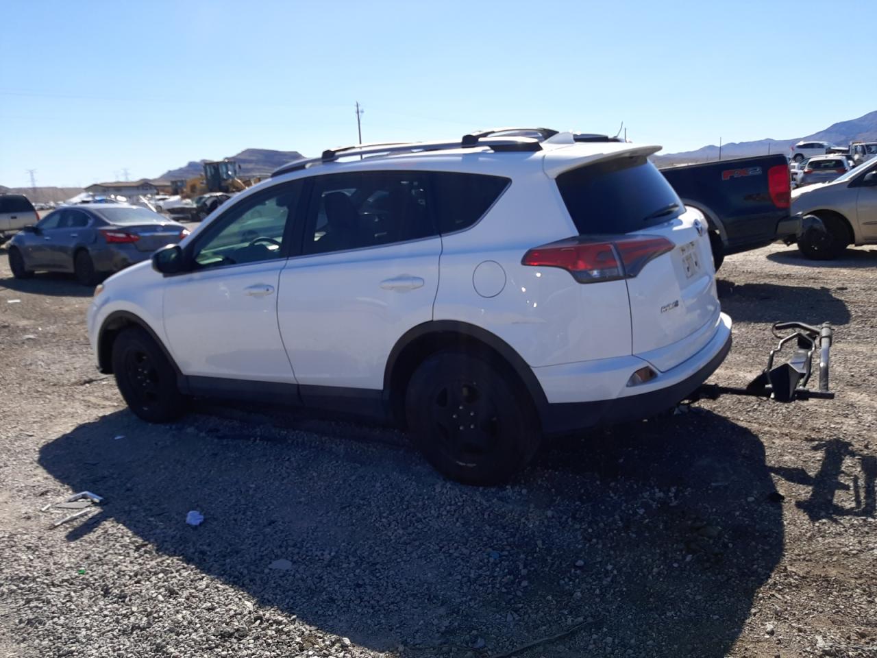 Photo 1 VIN: 2T3ZFREV1JW456116 - TOYOTA RAV 4 