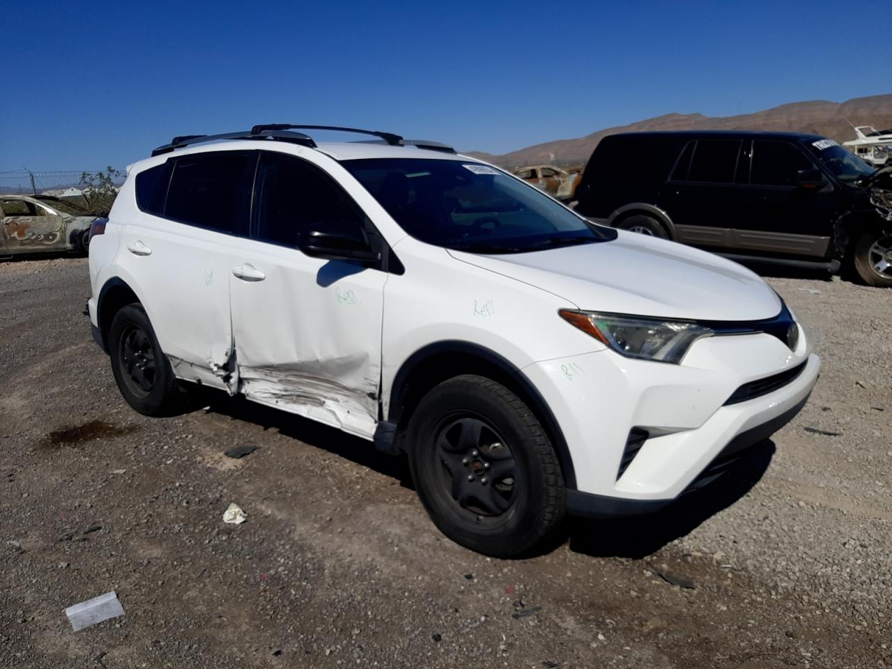 Photo 3 VIN: 2T3ZFREV1JW456116 - TOYOTA RAV 4 