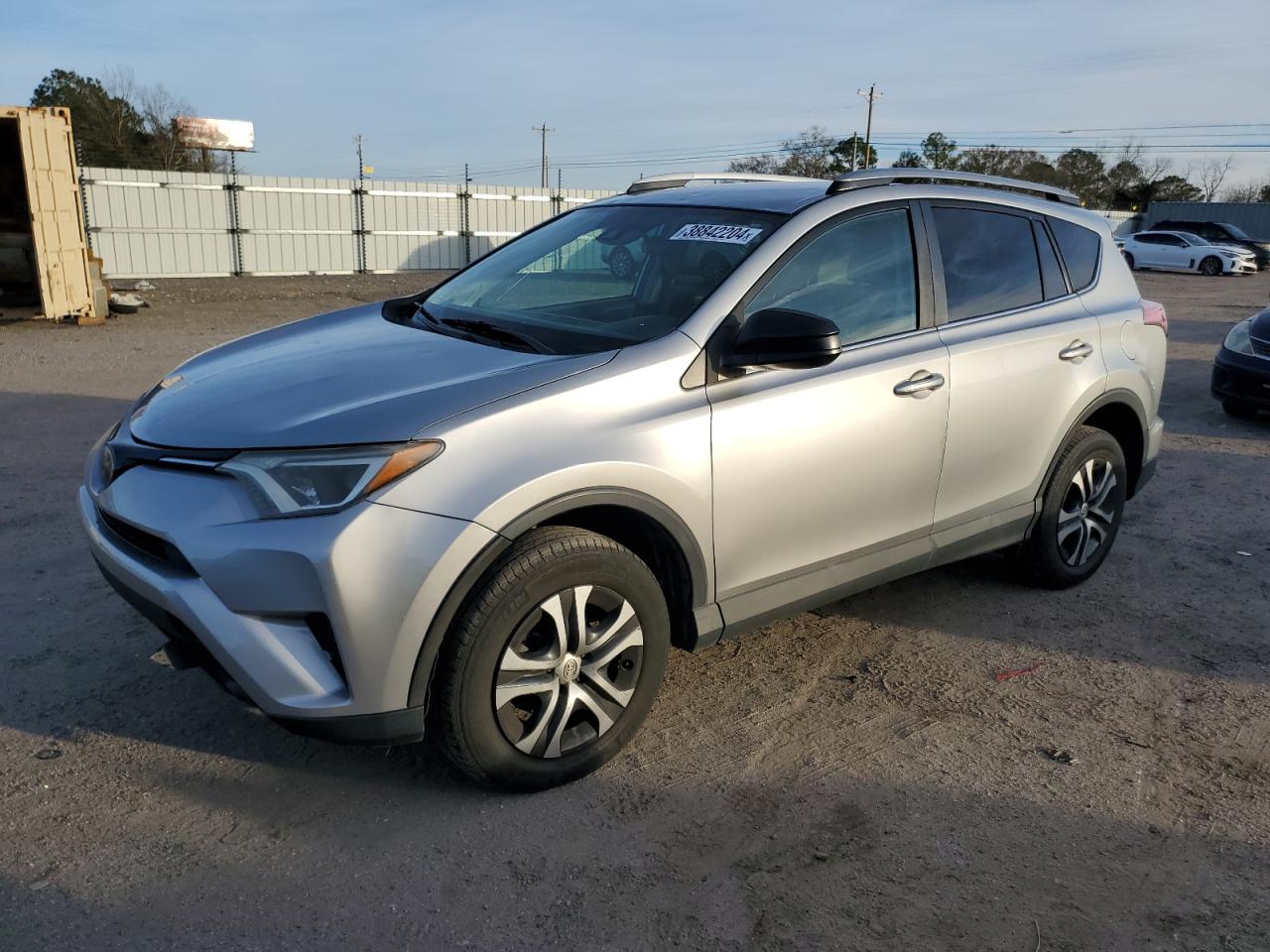 Photo 0 VIN: 2T3ZFREV1JW483123 - TOYOTA RAV4 