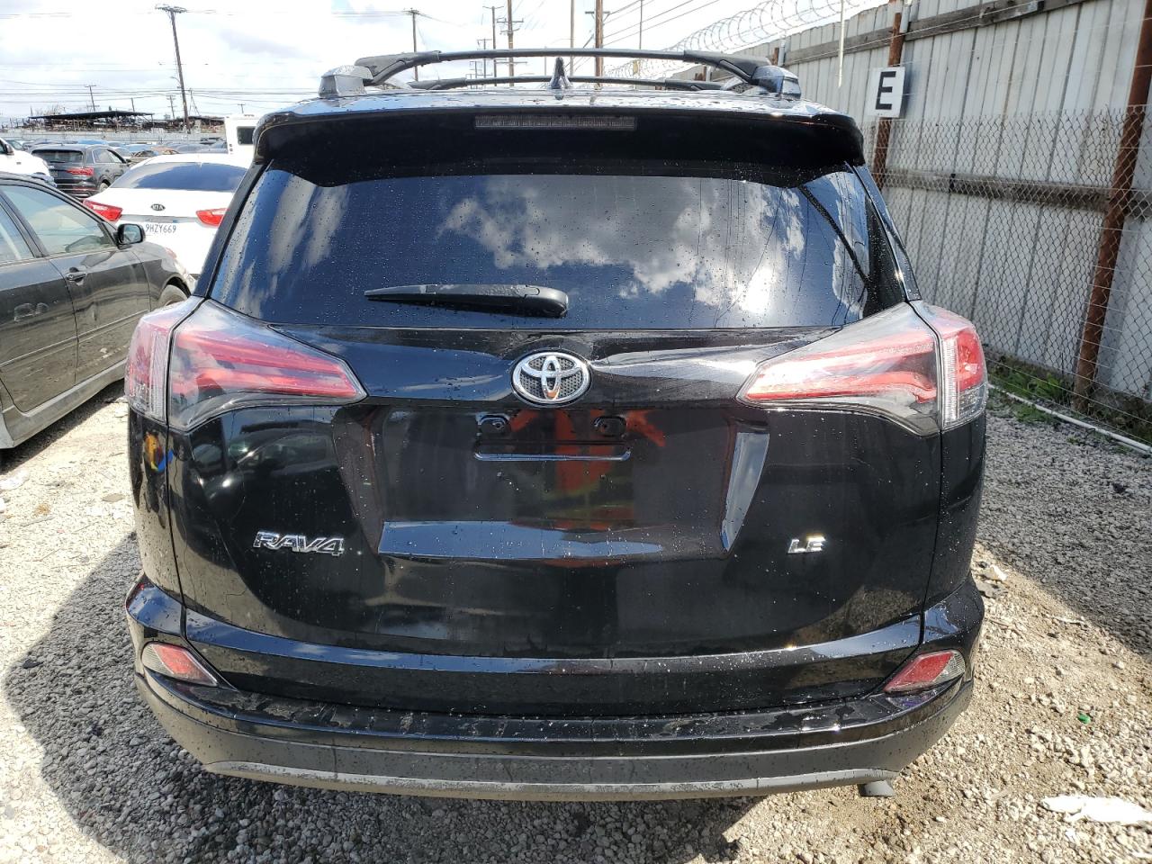 Photo 6 VIN: 2T3ZFREV2HW359405 - TOYOTA RAV 4 