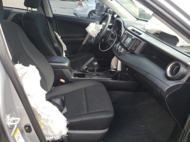 Photo 4 VIN: 2T3ZFREV2JW490484 - TOYOTA RAV4 LE 