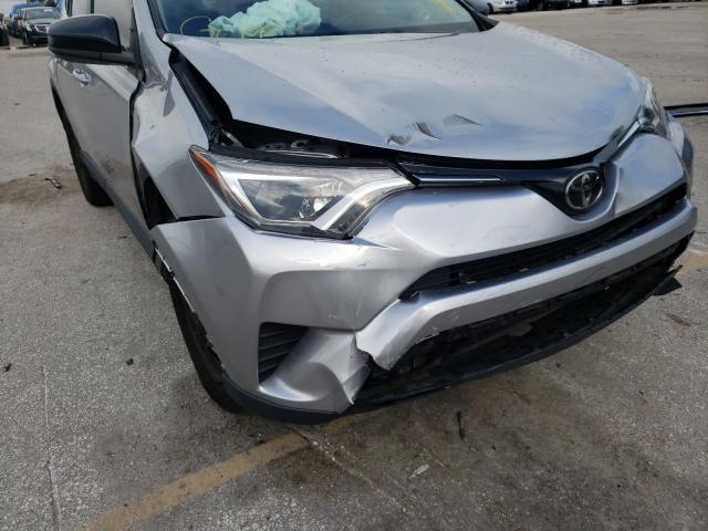 Photo 8 VIN: 2T3ZFREV2JW490484 - TOYOTA RAV4 LE 