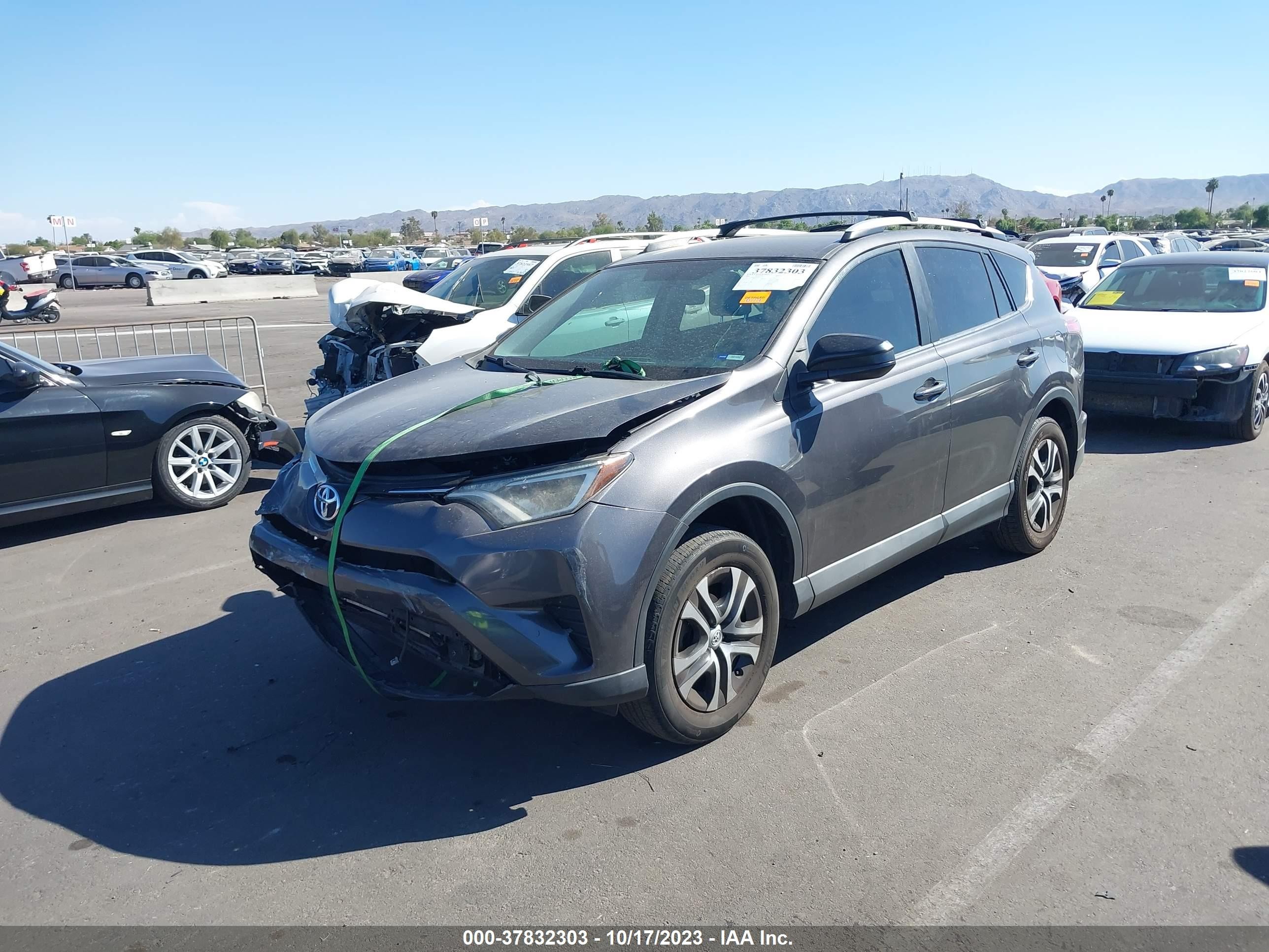 Photo 1 VIN: 2T3ZFREV3GW311135 - TOYOTA RAV 4 