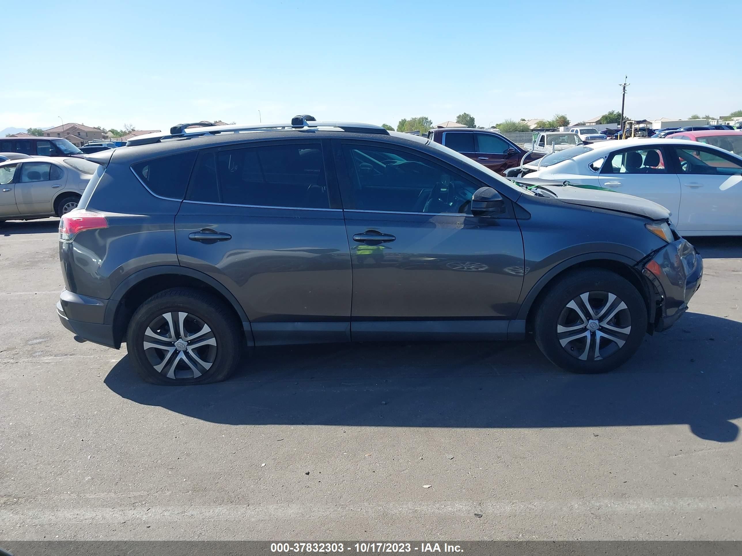 Photo 12 VIN: 2T3ZFREV3GW311135 - TOYOTA RAV 4 