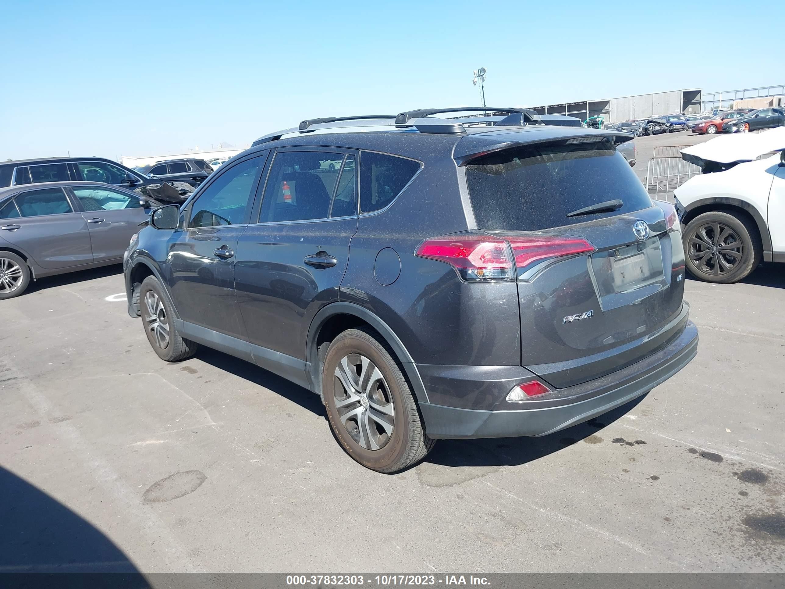 Photo 2 VIN: 2T3ZFREV3GW311135 - TOYOTA RAV 4 