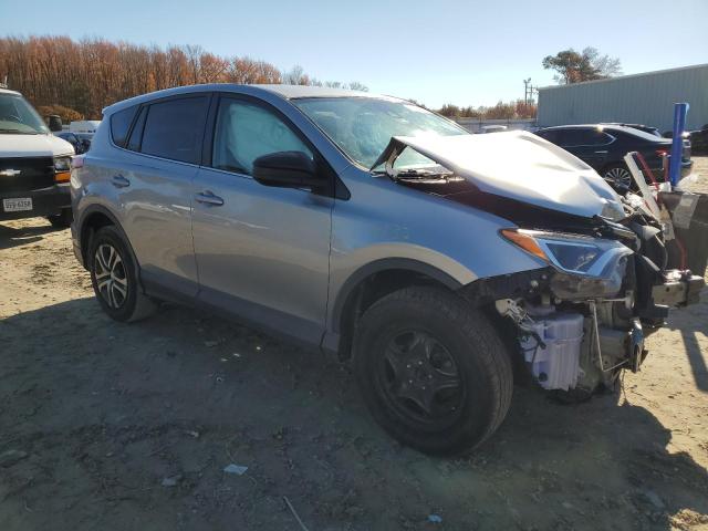 Photo 3 VIN: 2T3ZFREV3JW421447 - TOYOTA RAV4 LE 