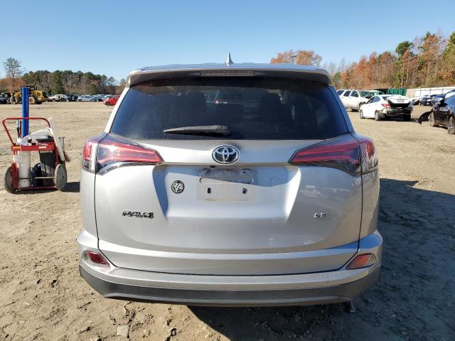 Photo 5 VIN: 2T3ZFREV3JW421447 - TOYOTA RAV4 LE 