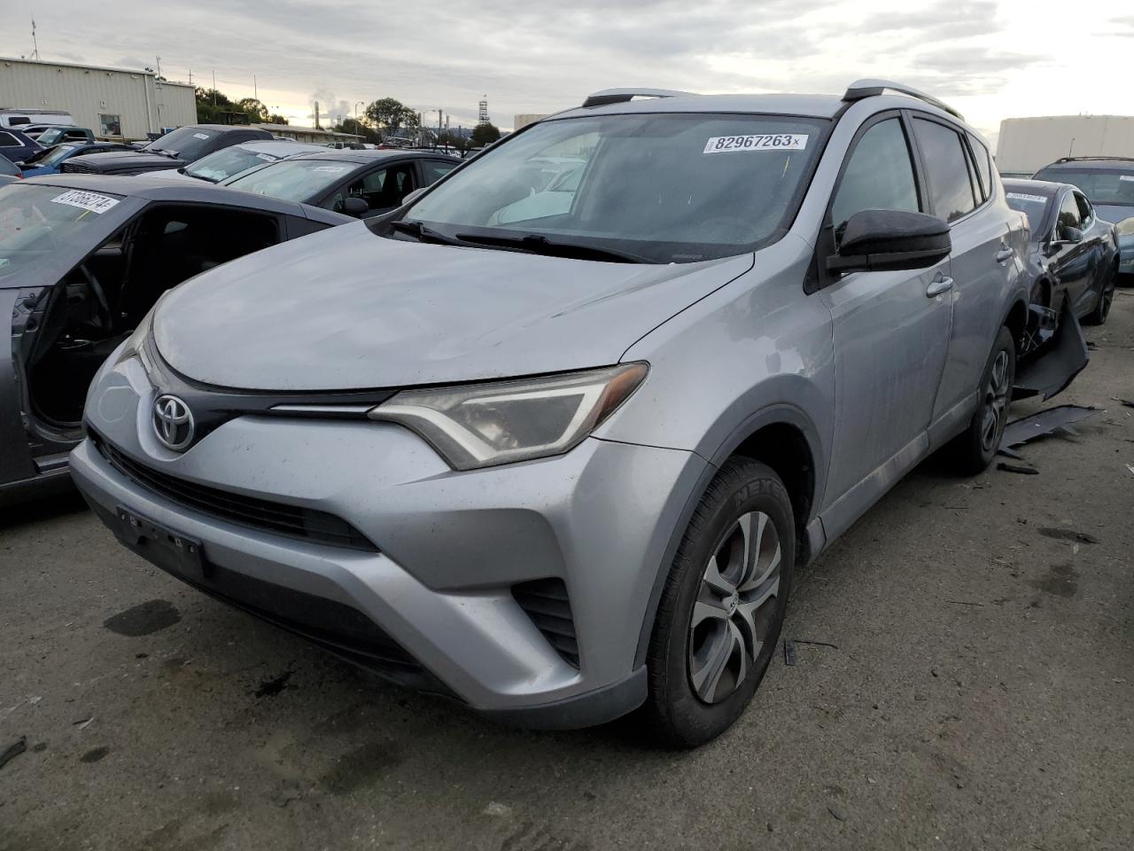 Photo 0 VIN: 2T3ZFREV4GW272720 - TOYOTA RAV 4 