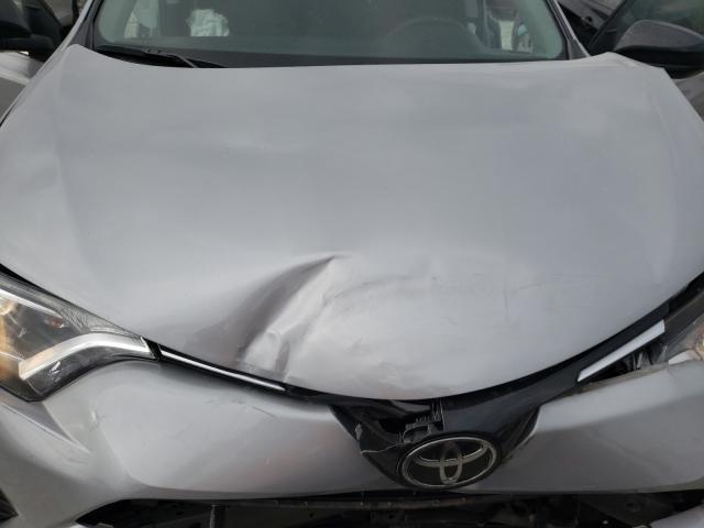 Photo 6 VIN: 2T3ZFREV4JW441688 - TOYOTA RAV4 LE 