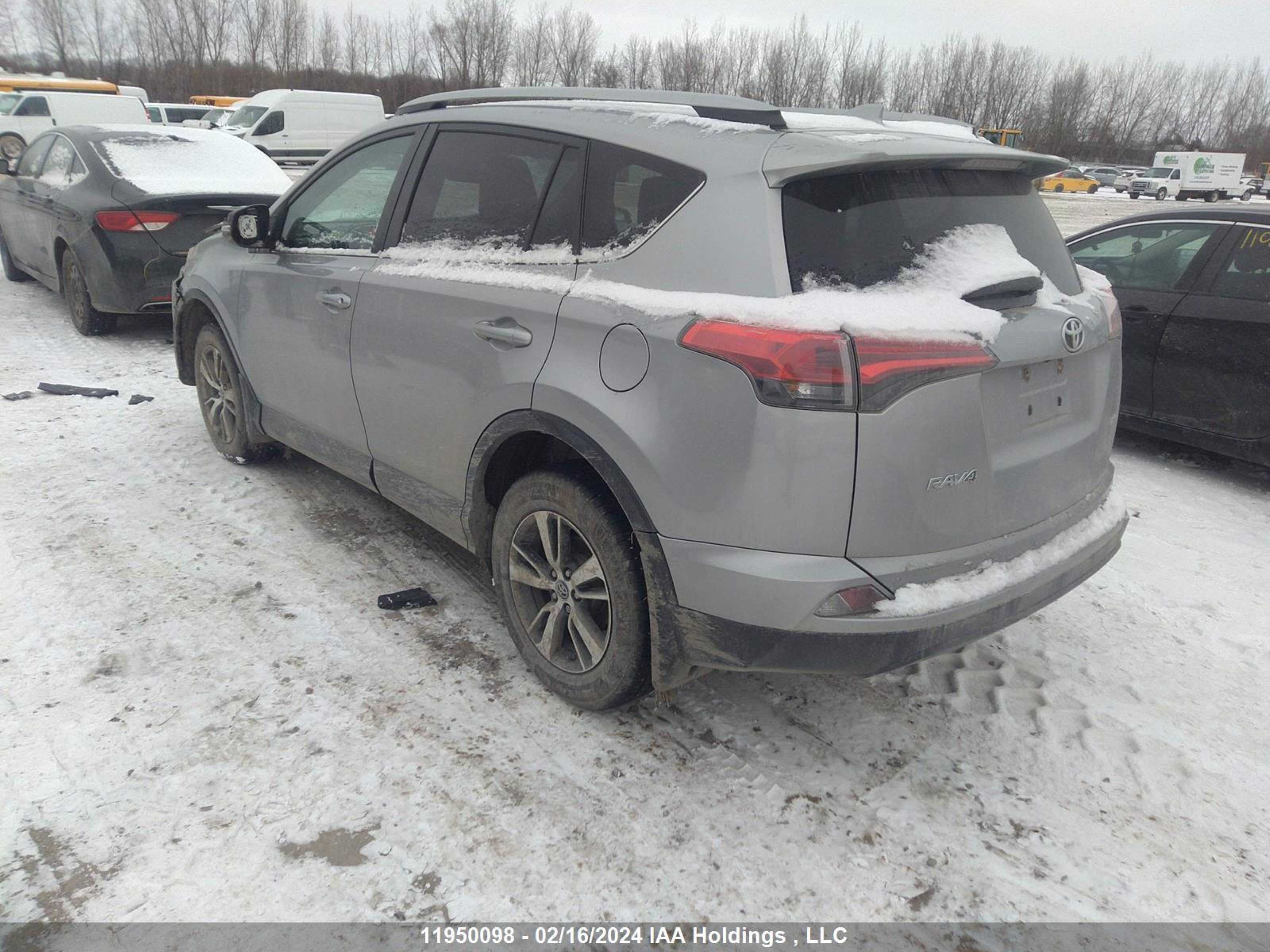 Photo 2 VIN: 2T3ZFREV5JW480726 - TOYOTA RAV 4 