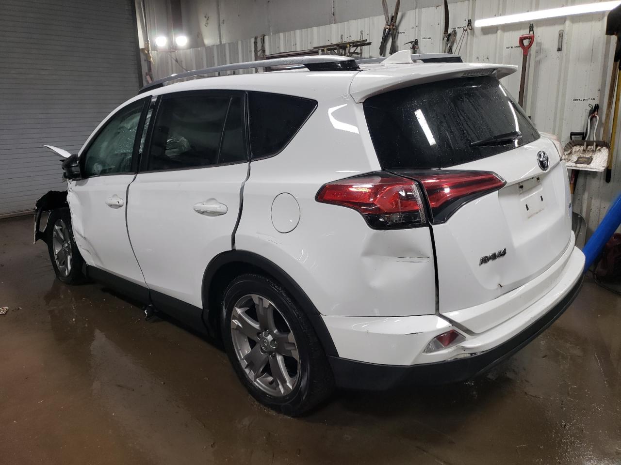 Photo 1 VIN: 2T3ZFREV6HW343546 - TOYOTA RAV 4 