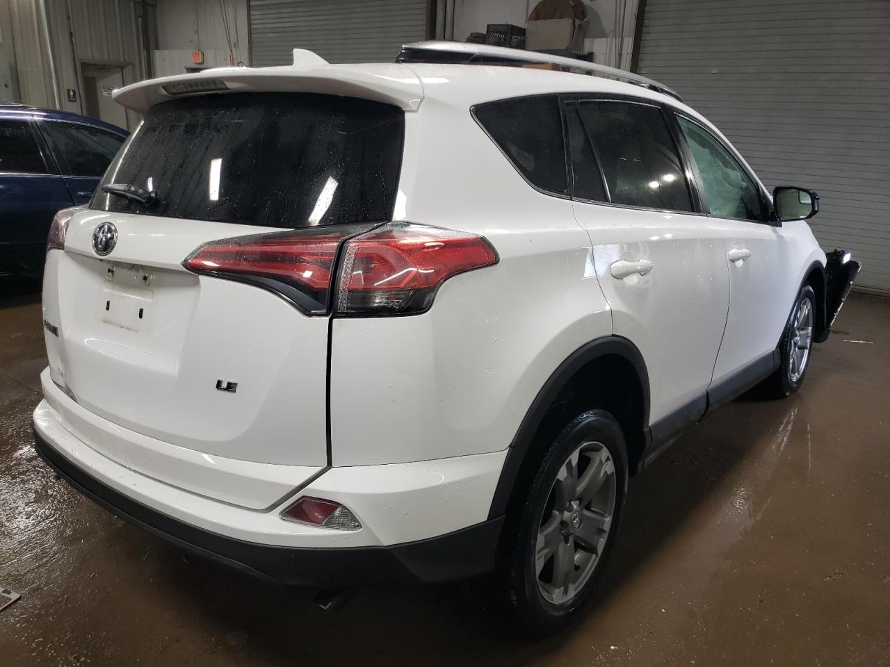 Photo 2 VIN: 2T3ZFREV6HW343546 - TOYOTA RAV 4 