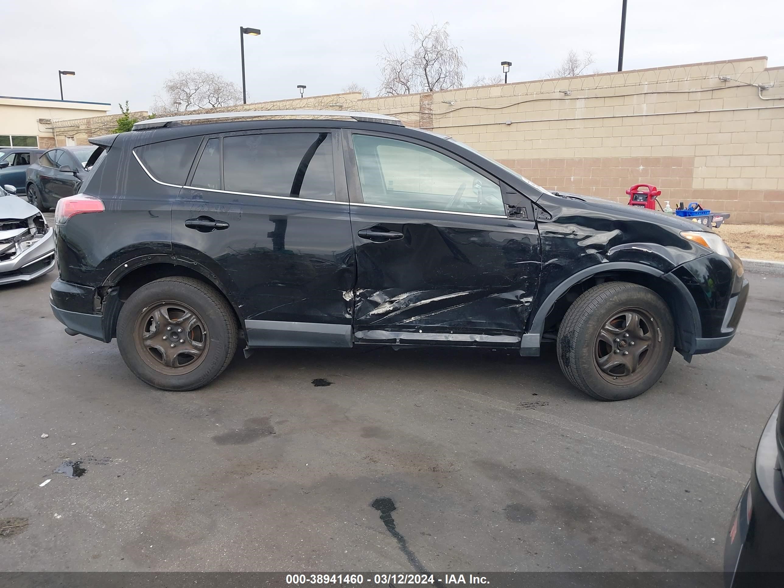 Photo 12 VIN: 2T3ZFREV6HW367331 - TOYOTA RAV 4 