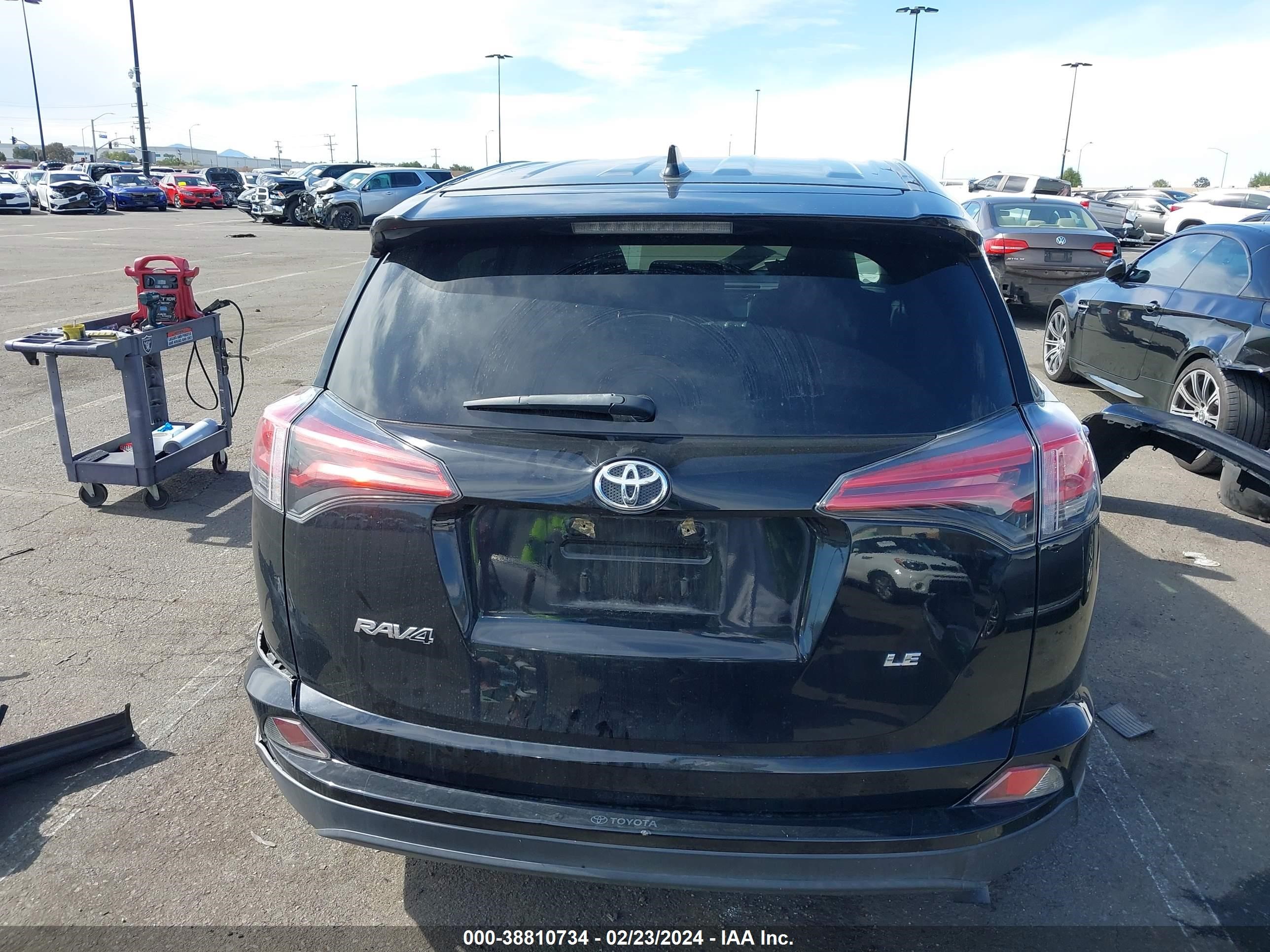 Photo 16 VIN: 2T3ZFREV6JW435701 - TOYOTA RAV 4 