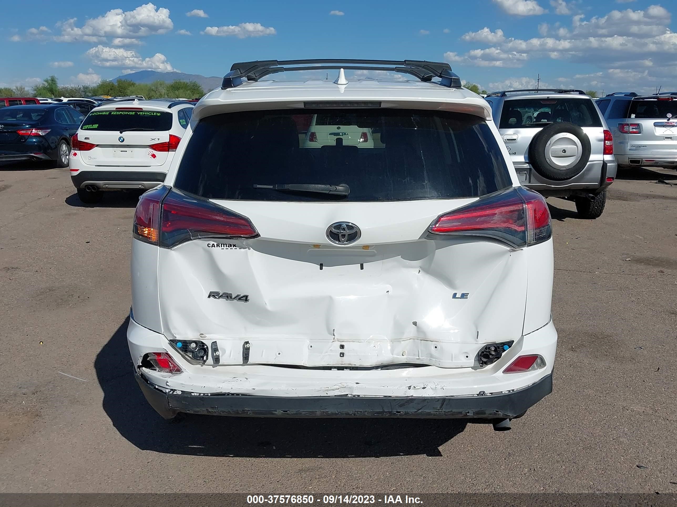 Photo 5 VIN: 2T3ZFREV8JW417992 - TOYOTA RAV 4 