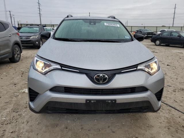 Photo 4 VIN: 2T3ZFREV9HW335361 - TOYOTA RAV4 LE 