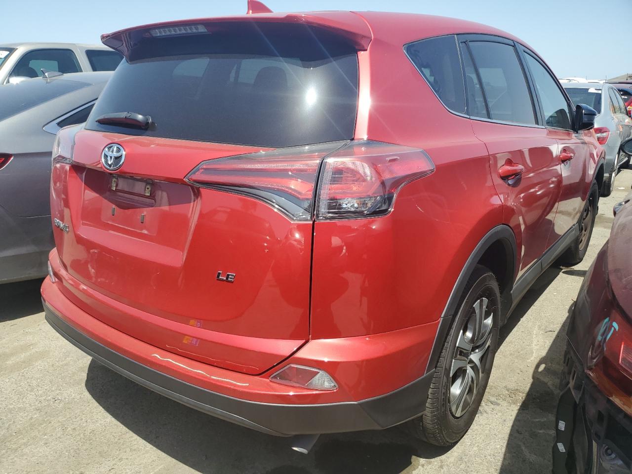 Photo 2 VIN: 2T3ZFREV9HW395155 - TOYOTA RAV 4 