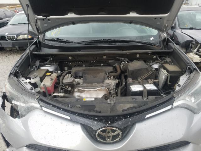 Photo 6 VIN: 2T3ZFREVXHW368448 - TOYOTA RAV4 LE 