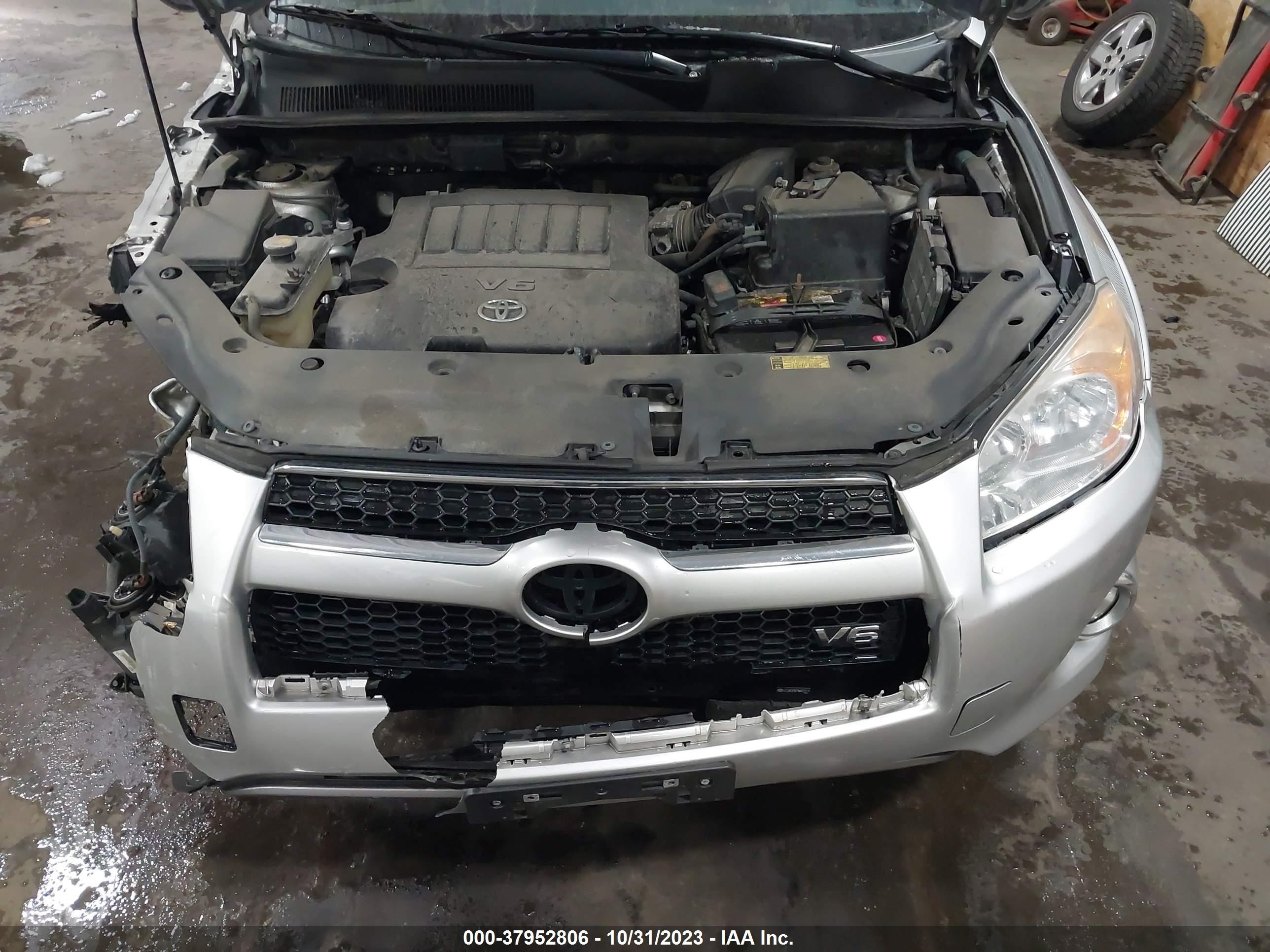 Photo 9 VIN: 2T3ZK31V79W002074 - TOYOTA RAV 4 