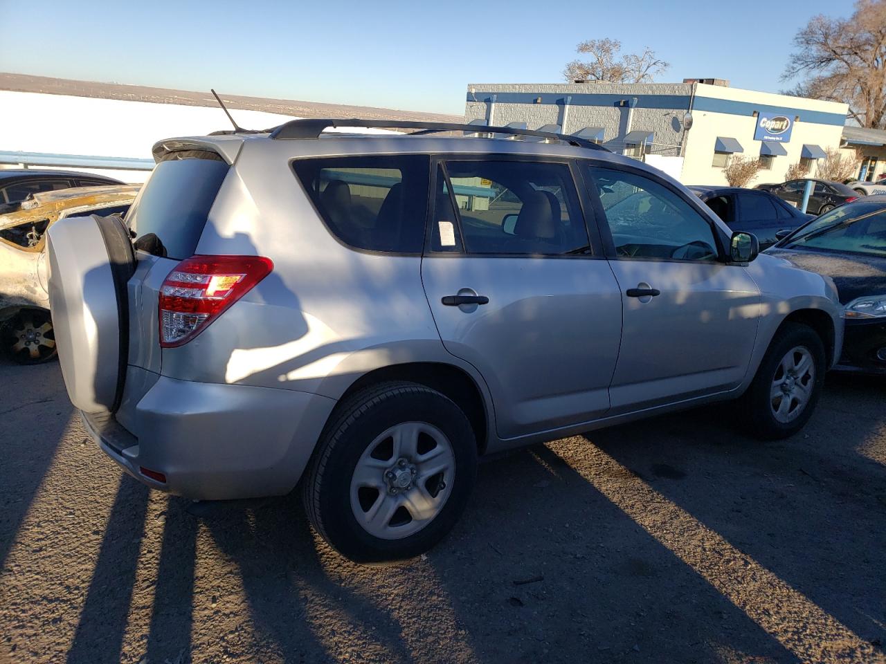 Photo 2 VIN: 2T3ZK4DV4CW017799 - TOYOTA RAV 4 