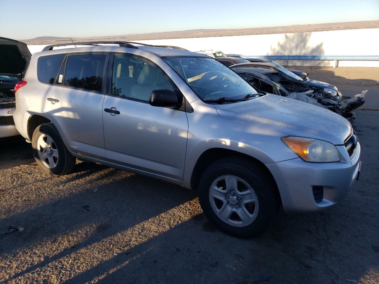 Photo 3 VIN: 2T3ZK4DV4CW017799 - TOYOTA RAV 4 