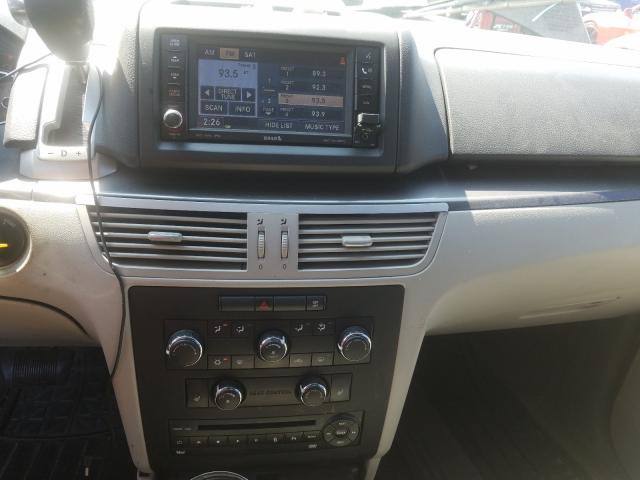 Photo 8 VIN: 2V4RW3D10AR236879 - VOLKSWAGEN ROUTAN SE 