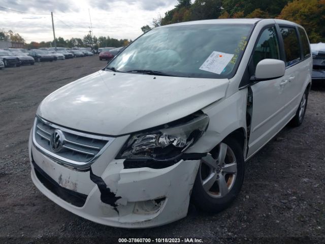 Photo 1 VIN: 2V4RW3D10AR242567 - VOLKSWAGEN ROUTAN 